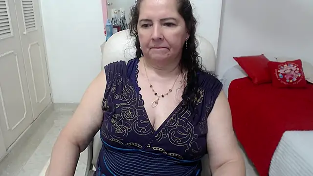 leonela 69 online show from June 6, 2026, 10:53 am