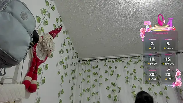 EmiliaRose  online show from June 7, 2026, 1:32 am