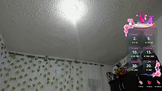 EmiliaRose  online show from June 8, 2026, 1:39 am