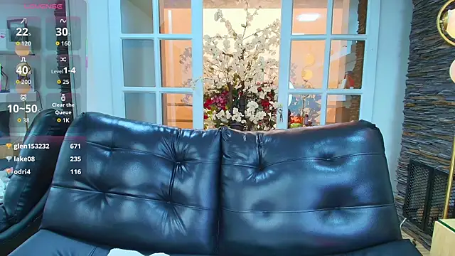 miss   megan online show from November 22, 2025, 6:07 pm