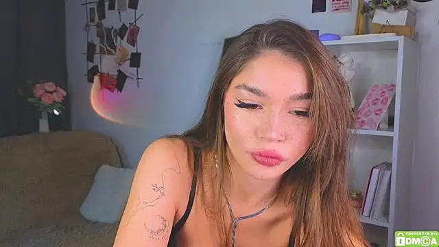 Snapshot of Caroline__Brown chatting on October 3, 2025, 4:31 am Caroline Brown online show from October 3, 2025, 4:31 am