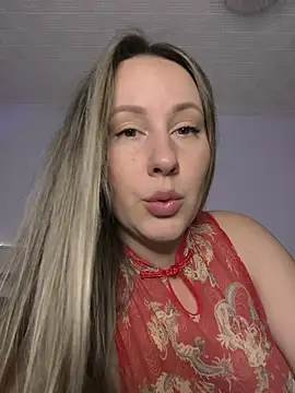 Snapshot of Mona_Plus chatting on January 10, 2026, 7:10 am Mona Plus online show from January 10, 2026, 7:10 am