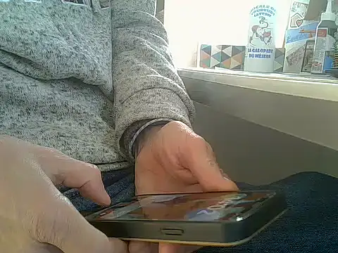 createur34 online show from November 28, 2025, 1:03 pm