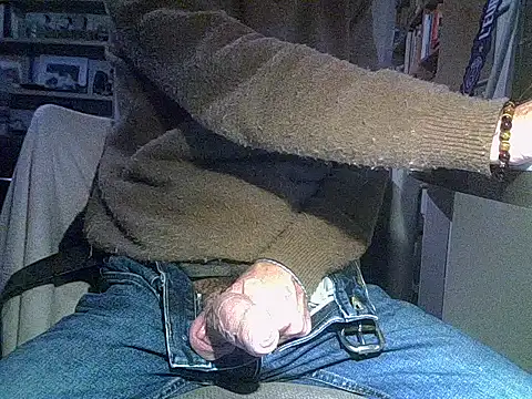 createur34 online show from February 4, 2026, 10:04 pm