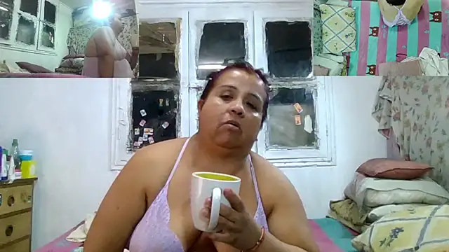 erinadarling79 online show from April 19, 2026, 2:55 am