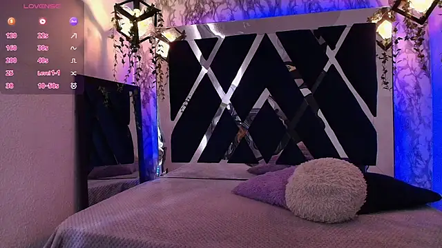 charlotte bluee online show from September 22, 2025, 6:43 pm