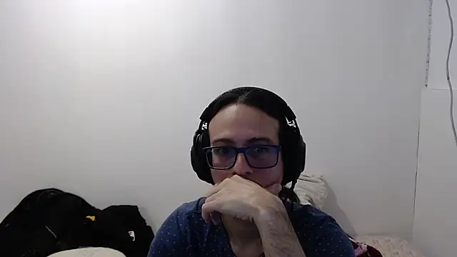 cholitohermoso online show from November 12, 2025, 3:23 pm