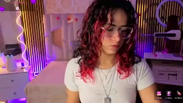 kristen tay online show from March 17, 2026, 3:33 am