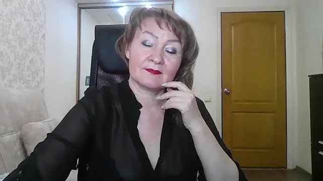 Victoria secrets  online show from February 12, 2025, 2:54 pm