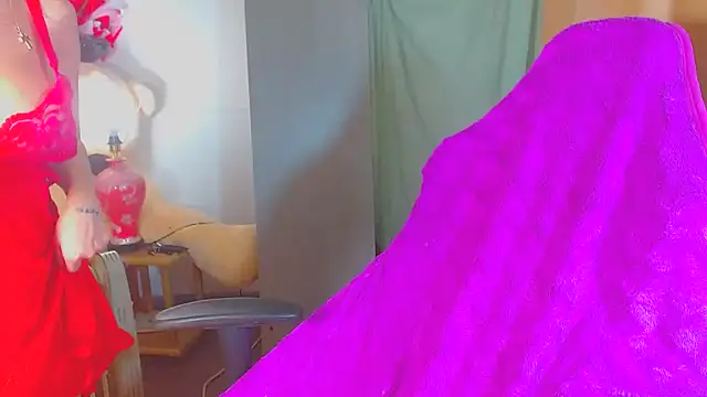 moonmaaiden online show from February 8, 2026, 6:28 am