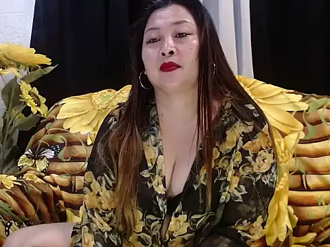 Snapshot of UrSweetClassyPinay chatting on December 22, 2025, 11:02 pm UrSweetClassyPinay online show from December 22, 2025, 11:02 pm