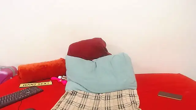 CurvyCutiexx94 online show from March 22, 2025, 6:03 pm