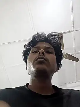 boyyouwant33 online show from February 12, 2025, 2:10 pm