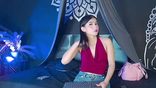 Arii moon online show from September 20, 2025, 7:26 pm