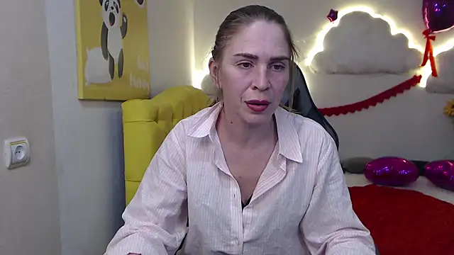 TessaDaybreak online show from March 15, 2025, 4:54 pm