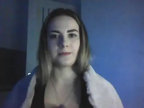 Snapshot of GoddessTenderness chatting on February 15, 2025, 6:33 pm GoddessTenderness online show from February 15, 2025, 6:33 pm