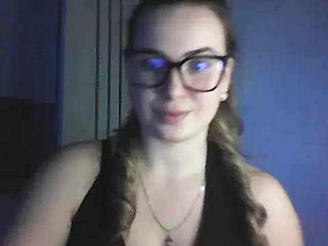 Snapshot of GoddessTenderness chatting on February 24, 2025, 10:14 pm GoddessTenderness online show from February 24, 2025, 10:14 pm
