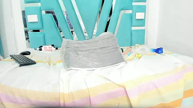 ebony valentina online show from March 20, 2025, 4:51 am