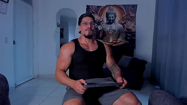 Valentino Dosantos  online show from September 26, 2025, 10:03 pm