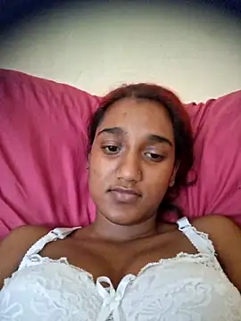 indianpink lips online show from December 18, 2025, 1:28 pm