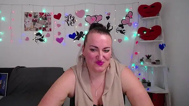 Snapshot of DianaMGG chatting on March 6, 2025, 12:41 pm DianaMGG online show from March 6, 2025, 12:41 pm
