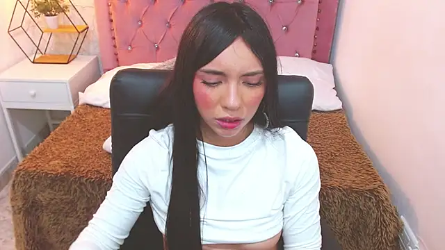 camilah tk online show from October 4, 2025, 7:45 pm