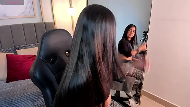 Bella walker  online show from March 2, 2026, 8:26 pm