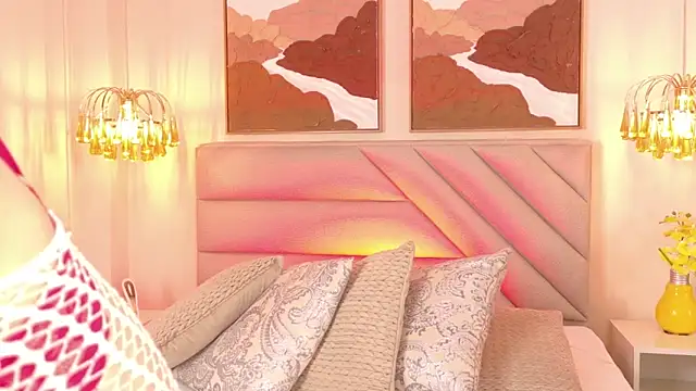 AmberHudson online show from November 22, 2025, 1:54 pm