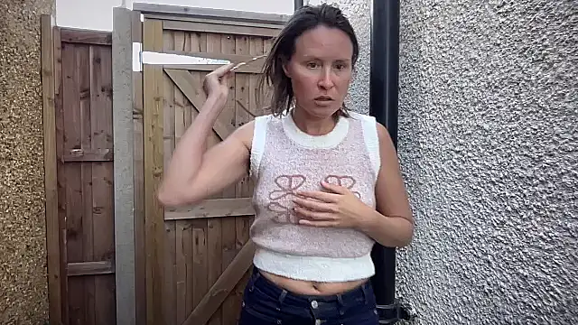 eatmypie69 online show from September 12, 2025, 9:20 am