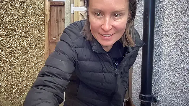 eatmypie69 online show from September 16, 2025, 8:48 am