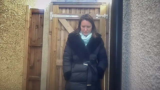 eatmypie69 online show from February 4, 2026, 11:49 am