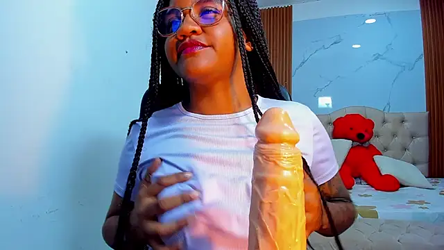 ZahraRose online show from January 7, 2026, 8:00 pm