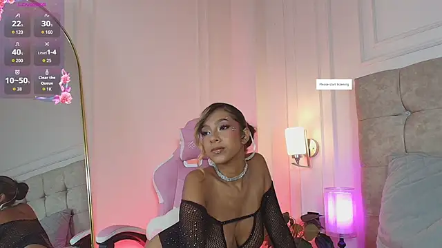 JasmineRoss 1 online show from June 5, 2026, 7:19 pm
