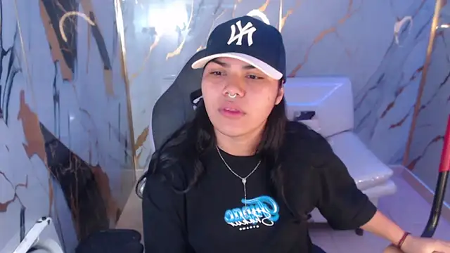 melany rouse18 online show from October 31, 2025, 11:22 am