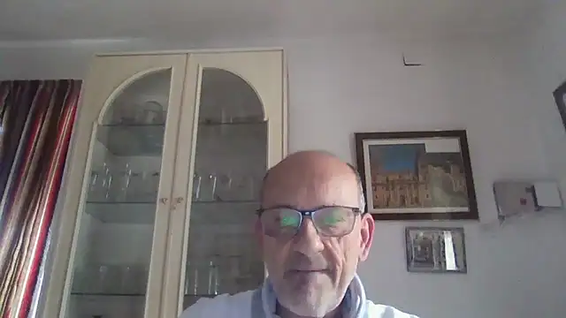 llopaco online show from October 16, 2025, 1:23 pm