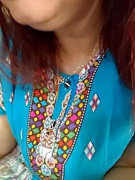 Loly2025 online show from April 26, 2026, 10:46 am