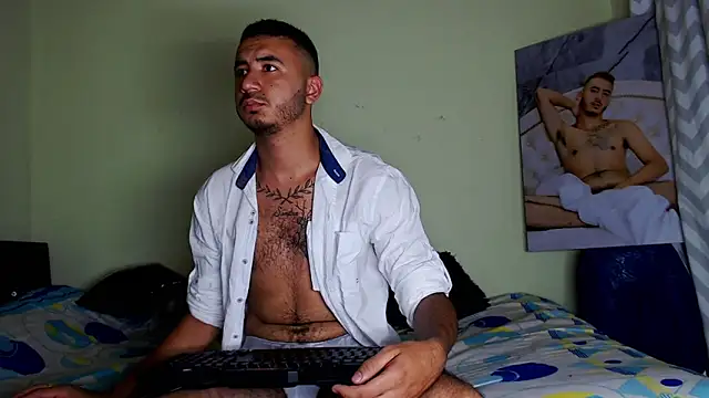 AdamParker  online show from November 25, 2025, 1:05 am