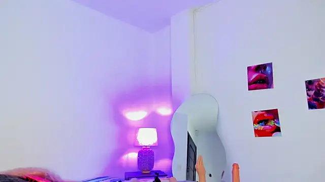 naomy 68 online show from October 17, 2025, 3:42 am