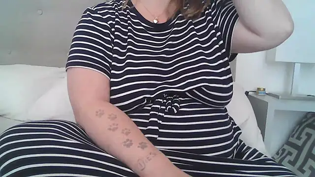 sizha6 online show from September 27, 2025, 8:08 am