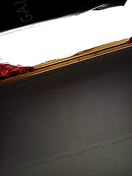 bosszonke123 online show from February 28, 2025, 12:42 pm