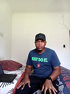 bosszonke123 online show from March 6, 2025, 1:14 pm