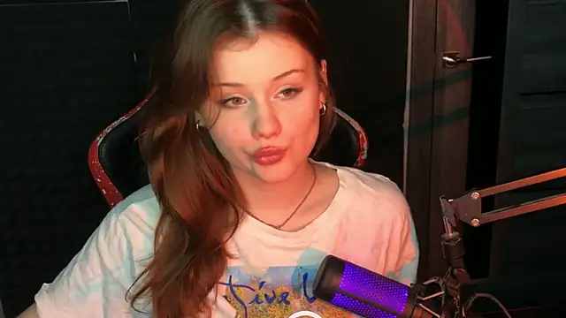 baby Milaaaaaaa online show from March 3, 2025, 4:56 pm