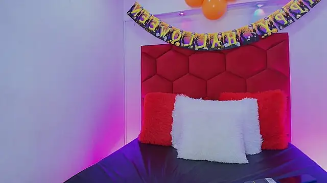 LoreleyNovoa online show from October 10, 2025, 3:49 am