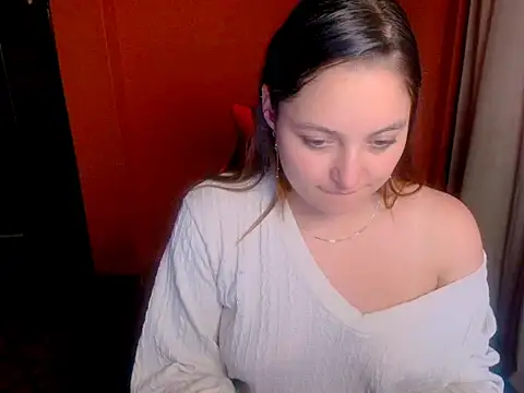 Daianna m  online show from May 4, 2026, 8:05 pm