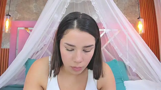 EmmaSulivan online show from October 12, 2025, 2:38 pm