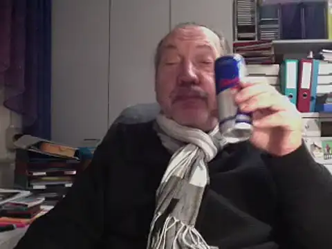 Snapshot of HMStraps01 chatting on January 15, 2025, 3:50 pm HMStraps01 online show from January 15, 2025, 3:50 pm