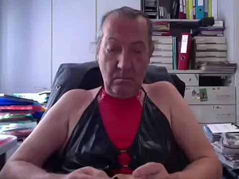 Snapshot of HMStraps01 chatting on September 22, 2025, 8:49 am HMStraps01 online show from September 22, 2025, 8:49 am