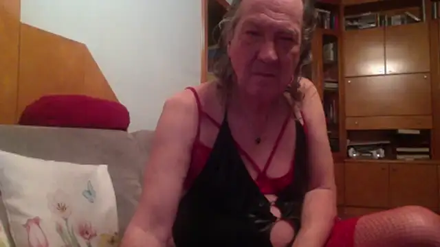 Snapshot of HMStraps01 chatting on March 2, 2026, 5:53 pm HMStraps01 online show from March 2, 2026, 5:53 pm