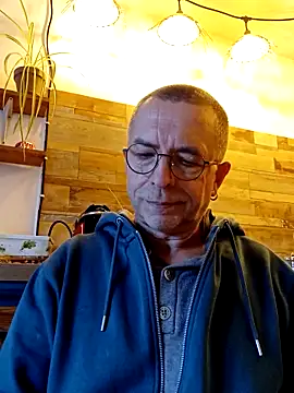 Xavspank2 online show from November 13, 2025, 9:41 am