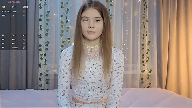 CarolinePepper online show from March 17, 2026, 1:58 pm